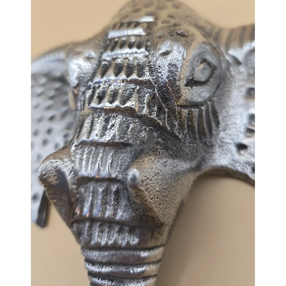 Elephant Medal‎ Wall Decor Good To Hang Things